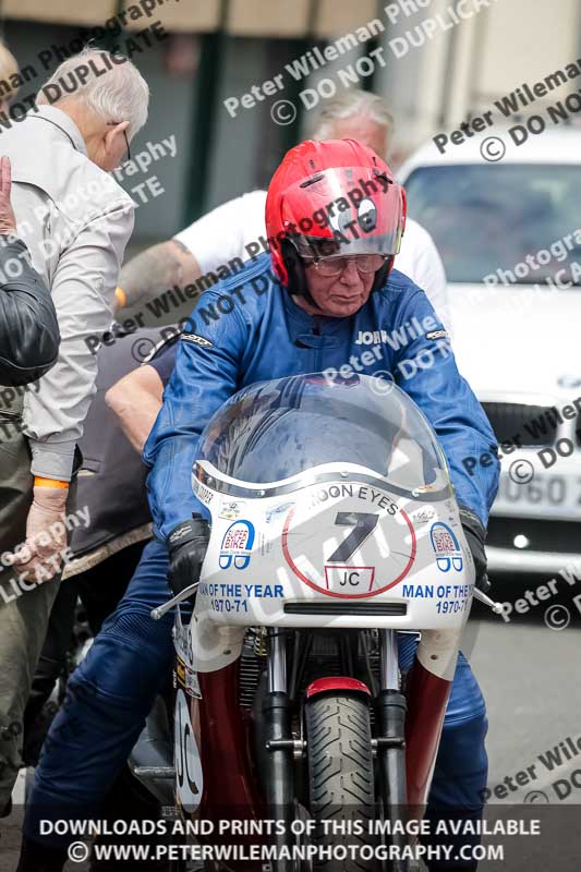 Vintage motorcycle club;eventdigitalimages;mallory park;mallory park trackday photographs;no limits trackdays;peter wileman photography;trackday digital images;trackday photos;vmcc festival 1000 bikes photographs